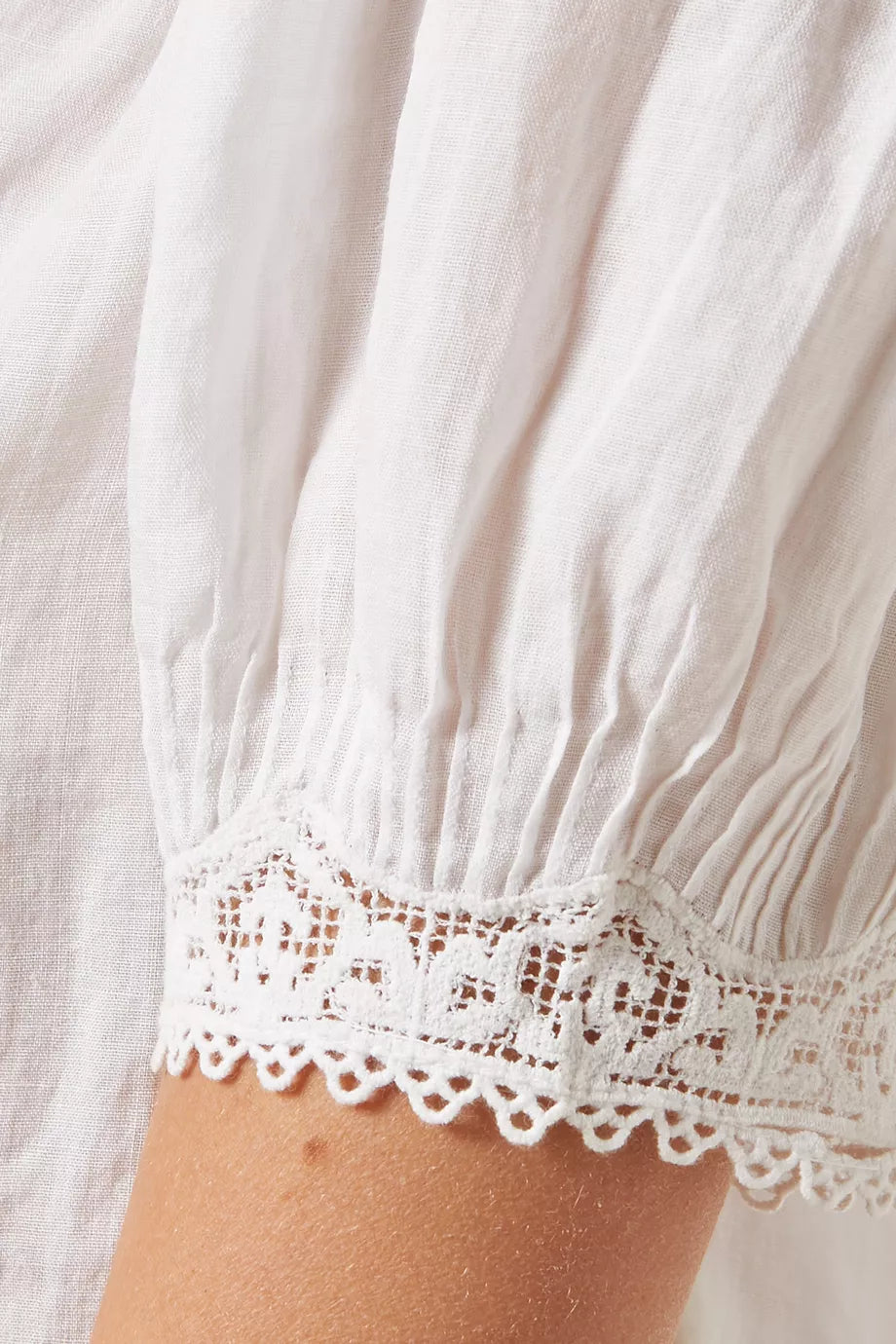 The Brigitta Top in Ramie by DÔEN delivers a relaxed, breathable design ideal for warm weather. Made from lightweight ramie fabric, it ensures comfort with a soft, airy feel. Its versatile silhouette makes it easy to pair with shorts, pants, or skirts, providing flexible styling options for a variety of occasions.