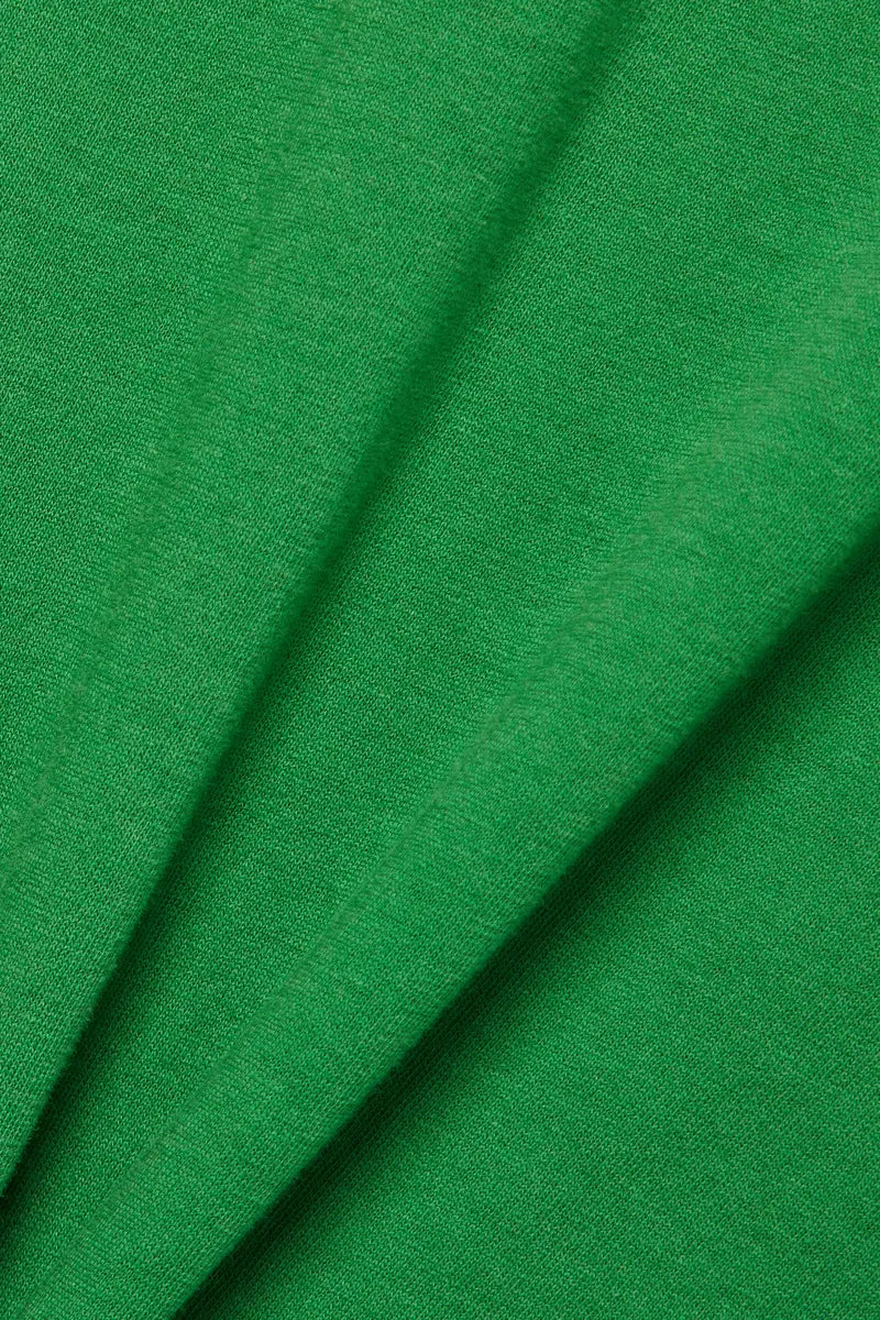 The Fedrino Organic Cotton-Jersey T-Shirt by The Row offers timeless style with exceptional comfort. Crafted from soft organic cotton-jersey, this relaxed-fit tee features dropped shoulders and a slightly wider crewneck for an elevated yet casual look. A subtle back seam adds a refined touch, enhancing its streamlined silhouette. Available in multiple colors, it’s a versatile wardrobe essential designed for enduring wear.