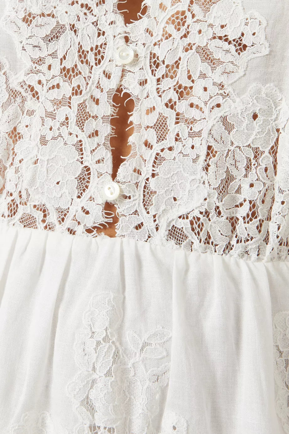 Embrace effortless elegance with the Graciella Lace-trim Maxi Dress by Doen, expertly crafted from breathable ramie fabric. The refined silhouette features a structured bodice that flatters your frame, flowing into a graceful A-line skirt that moves beautifully with every step. Delicate lace trim adds a touch of sophistication, making this versatile piece perfect for warm-weather occasions—from intimate gatherings to outdoor celebrations. A timeless investment piece that transcends seasons.