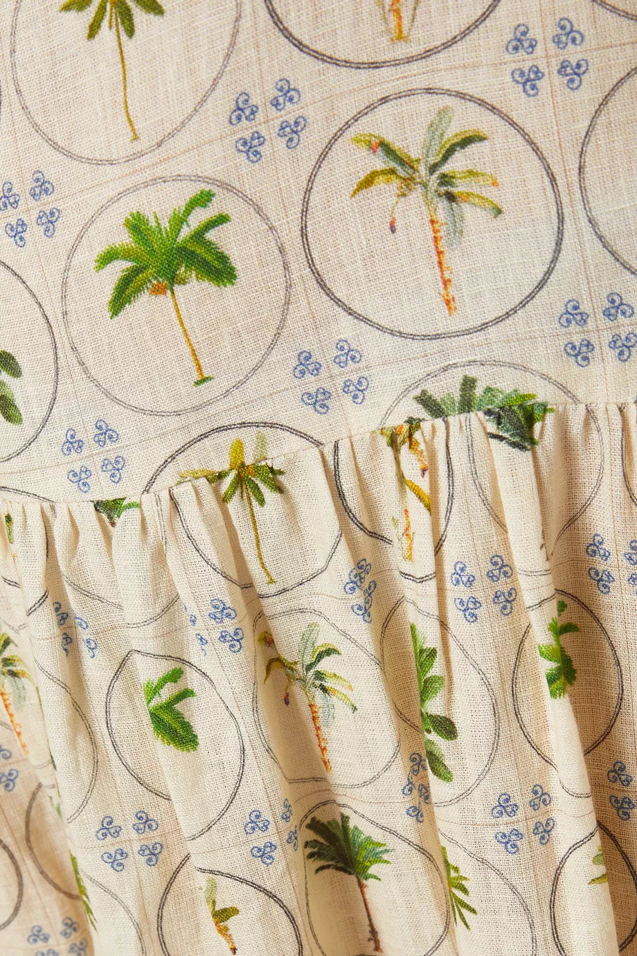 The Willow Printed Dress in Linen by Palm Noosa is a versatile wardrobe essential that effortlessly transitions from day to evening. Constructed from breathable premium linen, this halter-neck design showcases a gracefully flowing full skirt balanced by a fitted bodice that defines your silhouette. An elasticated back panel ensures all-day comfort without compromising on style. 