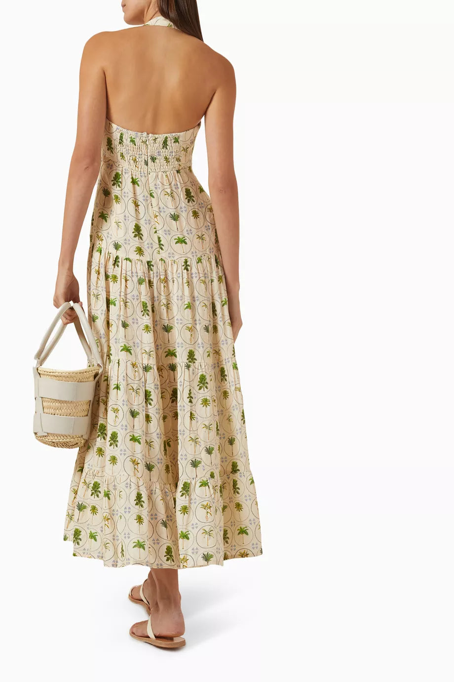 The Willow Printed Dress in Linen by Palm Noosa is a versatile wardrobe essential that effortlessly transitions from day to evening. Constructed from breathable premium linen, this halter-neck design showcases a gracefully flowing full skirt balanced by a fitted bodice that defines your silhouette. An elasticated back panel ensures all-day comfort without compromising on style. 