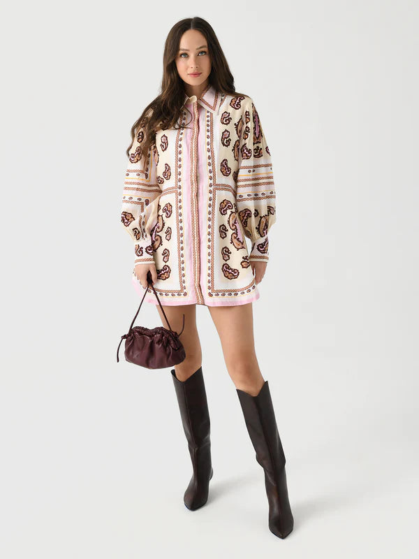Experience a boost in your wardrobe with the Jagger Fitted Waist Mini Dress from Antipodean. Crafted with exquisite linen, it features a unique hand-drawn design and balloon sleeves for a flattering shape. Complete with a hidden placket, this dress is suitable for all occasions and a necessary addition to your closet.