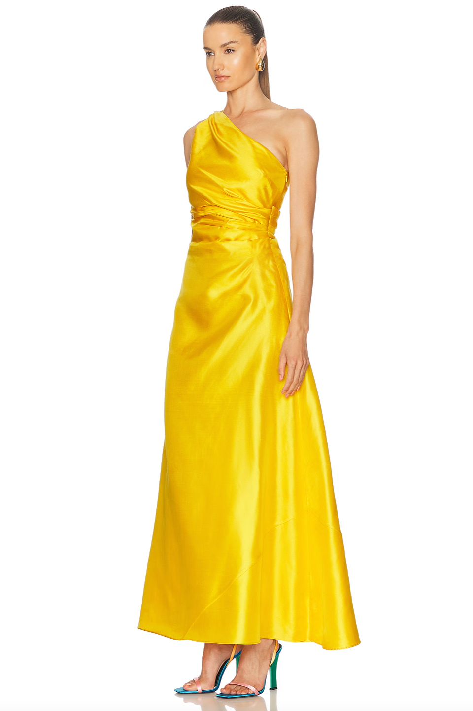 Crafted from luxurious sateen fabric, the Este Silk Dress by STAUD features elegant ruching that enhances its sophisticated silhouette. Designed with a modern one-shoulder cut and an unlined structure, it offers a lightweight, comfortable fit. The hidden side zipper ensures a seamless look while providing ease of wear. Perfect for refined occasions, this dress combines understated elegance with expert tailoring.