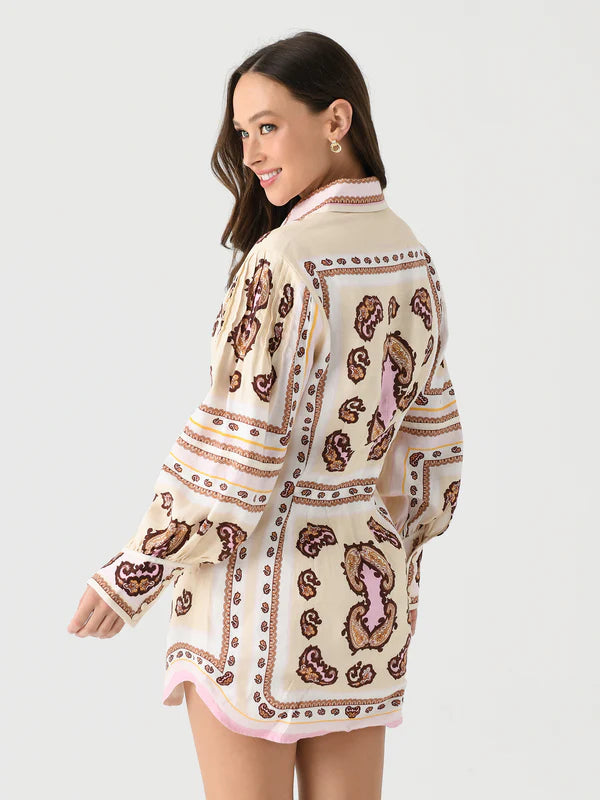Experience a boost in your wardrobe with the Jagger Fitted Waist Mini Dress from Antipodean. Crafted with exquisite linen, it features a unique hand-drawn design and balloon sleeves for a flattering shape. Complete with a hidden placket, this dress is suitable for all occasions and a necessary addition to your closet.