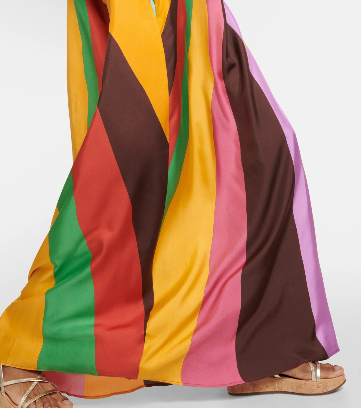 La DoubleJ's Roy maxi dress exemplifies refined craftsmanship through its collaboration with prestigious Milanese textile manufacturers. This striking one-shoulder silhouette features an archival striped pattern rendered in pure silk, delivering both visual intrigue and luxurious drape. The whimsical design balances bold pattern work with elegant proportions, making it an exceptional choice for those seeking distinctive, investment-worthy pieces that transcend seasonal trends.